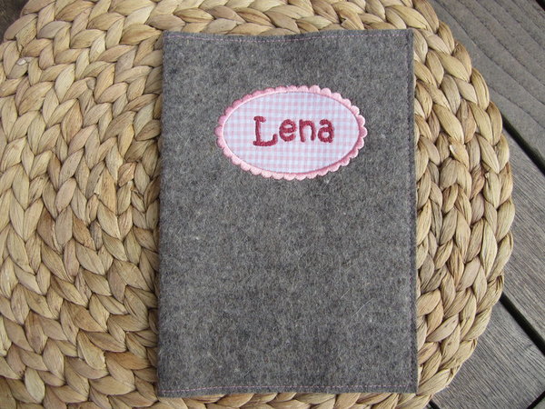 U-Heft-Hülle mit Wunschnamen "Lena"